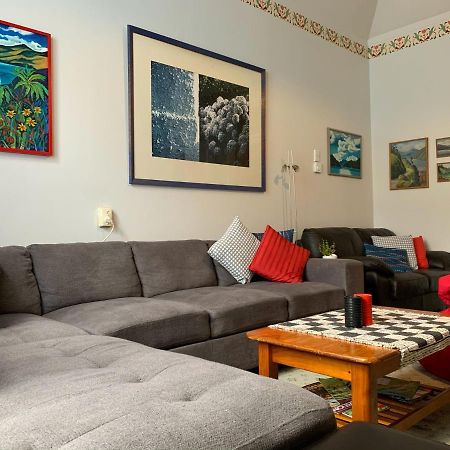 The Villa Backpackers alojamiento Picton Exterior foto